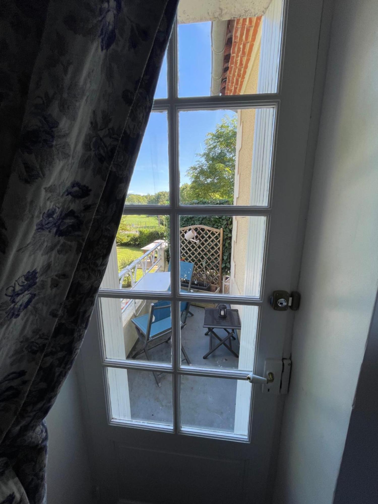Vue Du Chateau D'Excideuil En Chambres Bagian luar foto